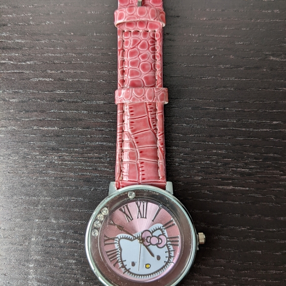 New hello kitty watch, pink watch - Picture 4 of 6